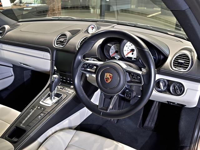 ７１８ケイマン ７１８ケイマン　２０２２年式　認定中古車保証付　スポクロ　レザーインテリアパッケージ　エントリードライブ　シートヒーター、ベンチレーション　ＢＯＳＥ（14枚目）