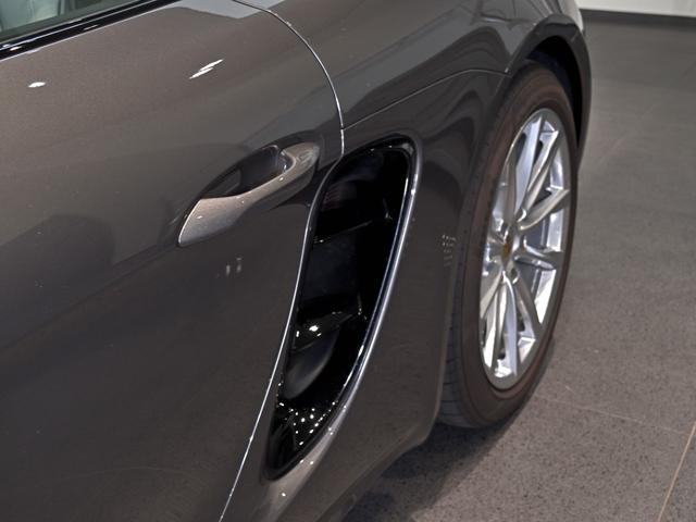 ７１８ケイマン ７１８ケイマン　２０２２年式　認定中古車保証付　スポクロ　レザーインテリアパッケージ　エントリードライブ　シートヒーター、ベンチレーション　ＢＯＳＥ（30枚目）