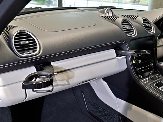 ７１８ケイマン ７１８ケイマン　２０２２年式　認定中古車保証付　スポクロ　レザーインテリアパッケージ　エントリードライブ　シートヒーター、ベンチレーション　ＢＯＳＥ（57枚目）