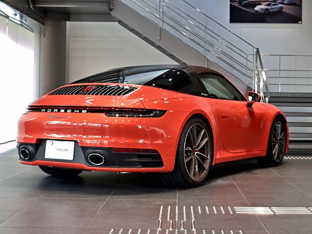 911 911タルガ4S 2021年式 認定中古車保証付 スポクロ スポエグ リフトアップ プライバシーガラス ダークパルダオインテリアパッケージ(5枚目)