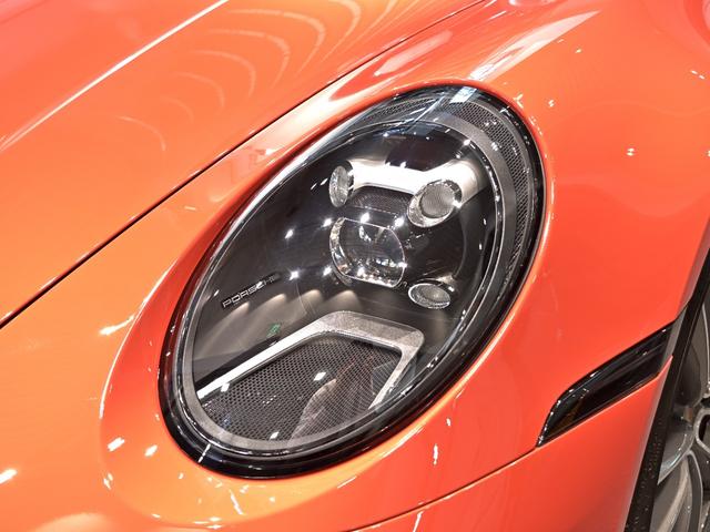 911 911タルガ4S 2021年式 認定中古車保証付 スポクロ スポエグ リフトアップ プライバシーガラス ダークパルダオインテリアパッケージ(24枚目)