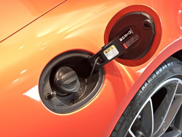 911 911タルガ4S 2021年式 認定中古車保証付 スポクロ スポエグ リフトアップ プライバシーガラス ダークパルダオインテリアパッケージ(28枚目)