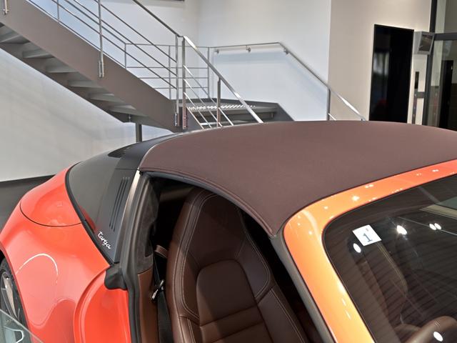 911 911タルガ4S 2021年式 認定中古車保証付 スポクロ スポエグ リフトアップ プライバシーガラス ダークパルダオインテリアパッケージ(43枚目)