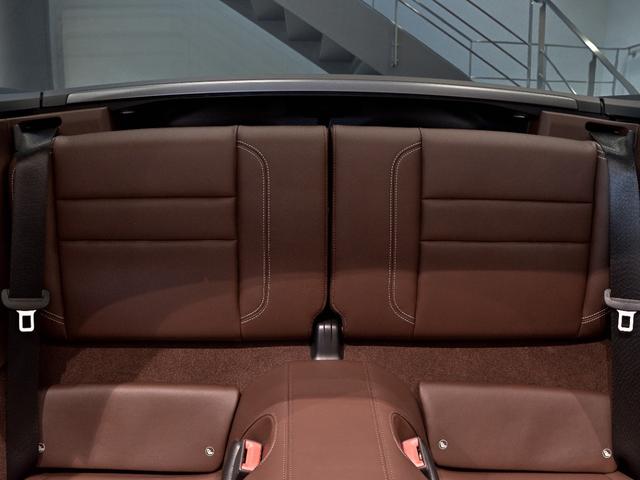 911 911タルガ4S 2021年式 認定中古車保証付 スポクロ スポエグ リフトアップ プライバシーガラス ダークパルダオインテリアパッケージ(51枚目)