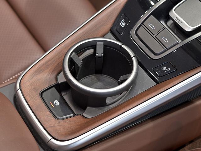 911 911タルガ4S 2021年式 認定中古車保証付 スポクロ スポエグ リフトアップ プライバシーガラス ダークパルダオインテリアパッケージ(64枚目)