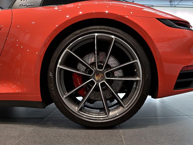 911 911タルガ4S 2021年式 認定中古車保証付 スポクロ スポエグ リフトアップ プライバシーガラス ダークパルダオインテリアパッケージ(80枚目)