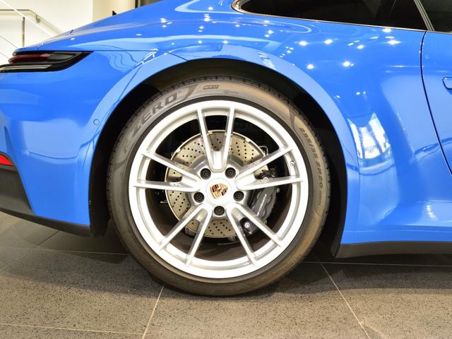 ９１１ ９１１カレラ　２０２５年式　新車保証付　スポクロ　スポエグ　パワステプラス　リアシート　シートベルト（アークティックブルー）（40枚目）