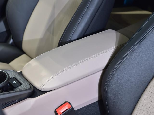 ９１１ ９１１カレラ　２０２５年式　新車保証付　スポクロ　スポエグ　パワステプラス　リアシート　シートベルト（アークティックブルー）（67枚目）