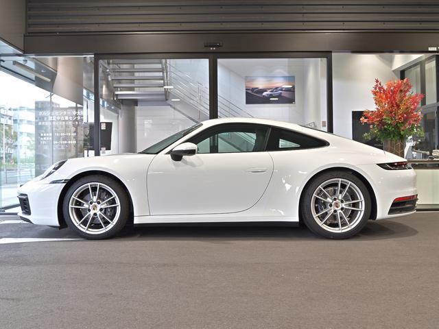 ９１１ カレラ　２０２０年式　認定中古車保証付　パワーステアリングプラス（2枚目）