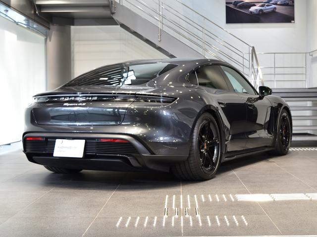 タイカン タイカン　４Ｓ　２０２４年式　新車保証継承　スポーツデザインパッケージ　スポクロ　アクティブレーンキーピング　ＬＥＤマトリックスヘッドライト（5枚目）