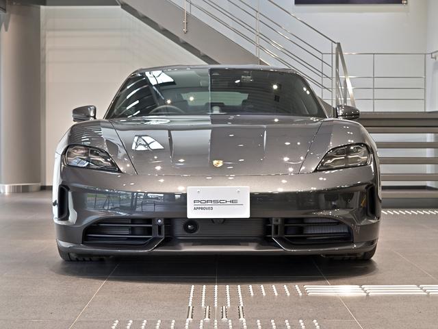 タイカン タイカン　４Ｓ　２０２４年式　新車保証継承　スポーツデザインパッケージ　スポクロ　アクティブレーンキーピング　ＬＥＤマトリックスヘッドライト（8枚目）