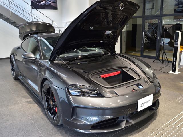 タイカン タイカン　４Ｓ　２０２４年式　新車保証継承　スポーツデザインパッケージ　スポクロ　アクティブレーンキーピング　ＬＥＤマトリックスヘッドライト（43枚目）