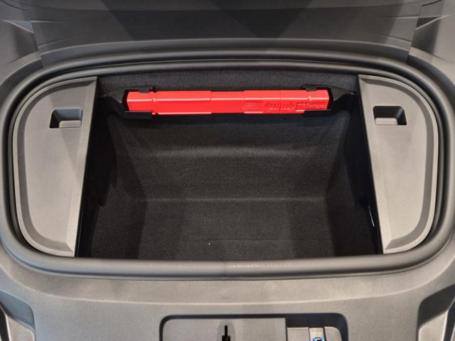 タイカン タイカン　４Ｓ　２０２４年式　新車保証継承　スポーツデザインパッケージ　スポクロ　アクティブレーンキーピング　ＬＥＤマトリックスヘッドライト（44枚目）