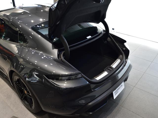 タイカン タイカン　４Ｓ　２０２４年式　新車保証継承　スポーツデザインパッケージ　スポクロ　アクティブレーンキーピング　ＬＥＤマトリックスヘッドライト（45枚目）