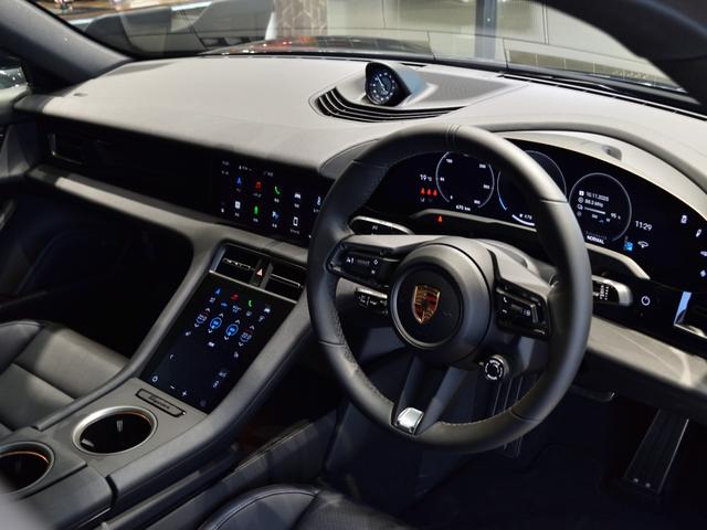 タイカン タイカン　４Ｓ　２０２４年式　新車保証継承　スポーツデザインパッケージ　スポクロ　アクティブレーンキーピング　ＬＥＤマトリックスヘッドライト（47枚目）