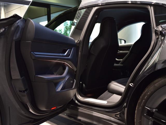 タイカン タイカン　４Ｓ　２０２４年式　新車保証継承　スポーツデザインパッケージ　スポクロ　アクティブレーンキーピング　ＬＥＤマトリックスヘッドライト（53枚目）