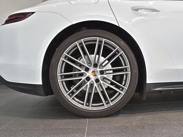 パナメーラ ベースグレード 2020年式 認定中古車保証付 スポクロ スポエグ パノラマルーフ ソフトクローズ BOSE トラフィックジャムアシスト(9枚目)