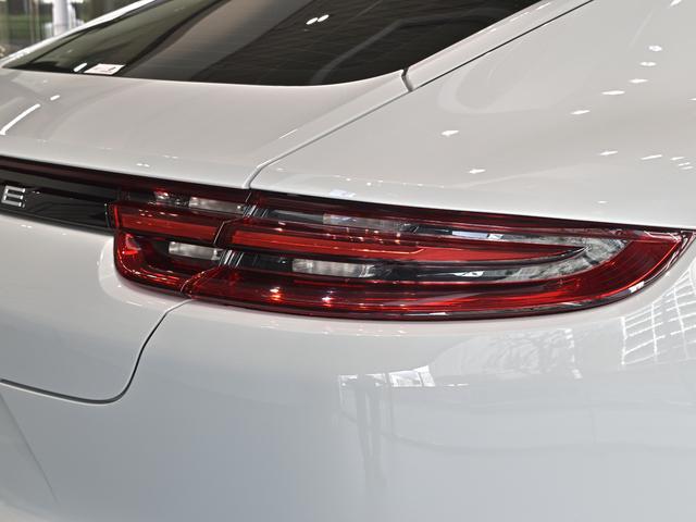 パナメーラ ベースグレード 2020年式 認定中古車保証付 スポクロ スポエグ パノラマルーフ ソフトクローズ BOSE トラフィックジャムアシスト(12枚目)