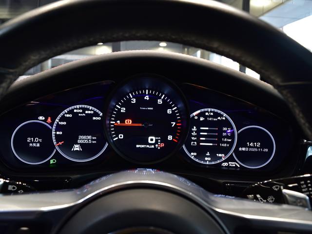 パナメーラ ベースグレード 2020年式 認定中古車保証付 スポクロ スポエグ パノラマルーフ ソフトクローズ BOSE トラフィックジャムアシスト(19枚目)