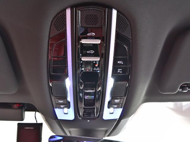 パナメーラ ベースグレード 2020年式 認定中古車保証付 スポクロ スポエグ パノラマルーフ ソフトクローズ BOSE トラフィックジャムアシスト(67枚目)