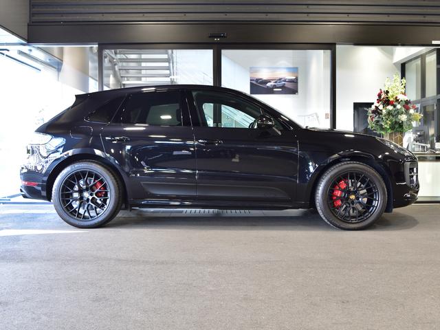 マカン マカンGTS 2021年式 認定中古車保証付 スポクロ パノラマルーフ シートヒーター ドアカーテシライト プライバシーガラス(6枚目)