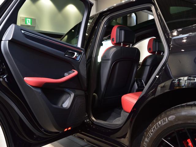 マカン マカンGTS 2021年式 認定中古車保証付 スポクロ パノラマルーフ シートヒーター ドアカーテシライト プライバシーガラス(52枚目)