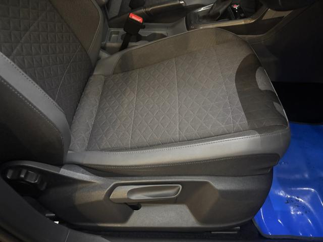 Ｔ－クロス ＴＳＩ　スタイル　ＴＳＩ　スタイル　認定中古車　メモリーナビ　アルミホイール　スマートキー　ＥＴＣ　盗難防止システム　記録簿　サイドエアバッグ　横滑り防止装置　オートクルーズコントロール（14枚目）