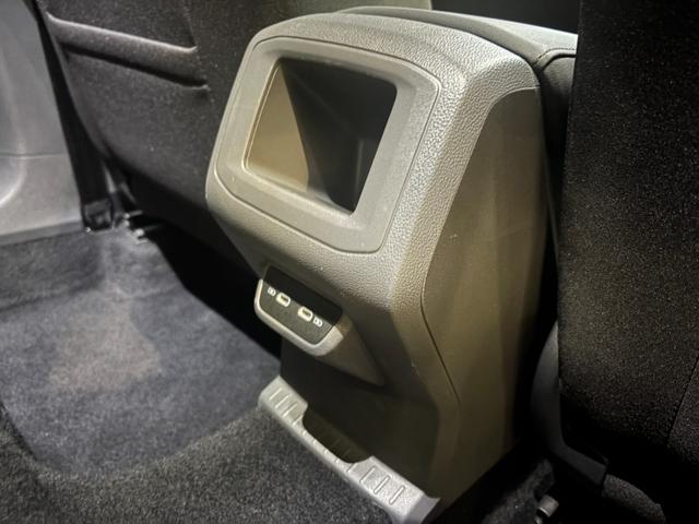 Ｔ－クロス ＴＳＩ　スタイル　ＴＳＩ　スタイル　認定中古車　メモリーナビ　アルミホイール　スマートキー　ＥＴＣ　盗難防止システム　記録簿　サイドエアバッグ　横滑り防止装置　オートクルーズコントロール（17枚目）