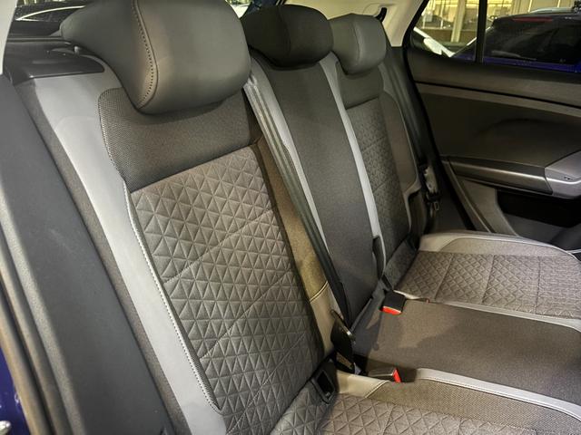 Ｔ－クロス ＴＳＩ　スタイル　ＴＳＩ　スタイル　認定中古車　メモリーナビ　アルミホイール　スマートキー　ＥＴＣ　盗難防止システム　記録簿　サイドエアバッグ　横滑り防止装置　オートクルーズコントロール（18枚目）