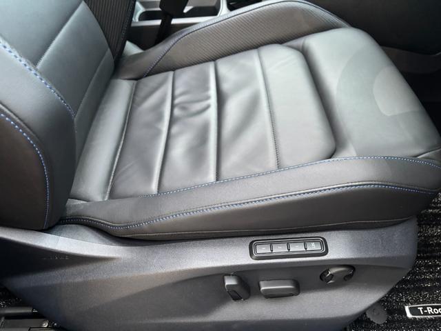 T-ロック R R 認定中古車 禁煙車 ワンオーナー 純正インフォティメントシステムDiscoverPro搭載 アダプティブクルーズコントロール ブラインドスポット フロントアシスト(17枚目)