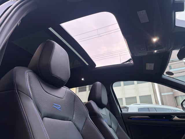 T-ロック R R 認定中古車 禁煙車 ワンオーナー 純正インフォティメントシステムDiscoverPro搭載 アダプティブクルーズコントロール ブラインドスポット フロントアシスト(18枚目)