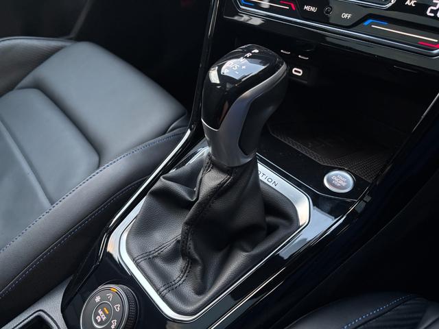 T-ロック R R 認定中古車 禁煙車 ワンオーナー 純正インフォティメントシステムDiscoverPro搭載 アダプティブクルーズコントロール ブラインドスポット フロントアシスト(41枚目)