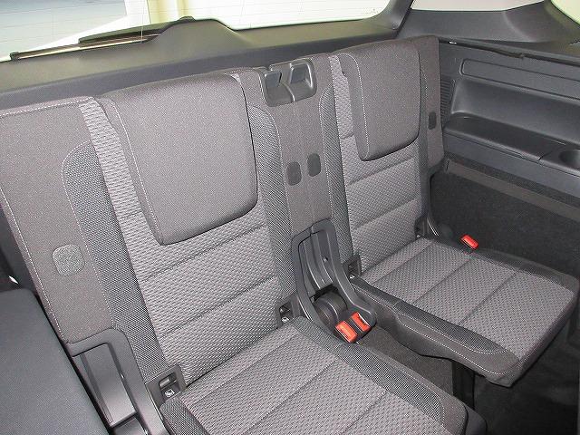 ゴルフトゥーラン TSI コンフォートライン アダプティブクルーズコントロール レーンチェンジアシストシステム フロントアシスト トラベルアシスト 16インチ純正アルミホイール 3列シート(12枚目)