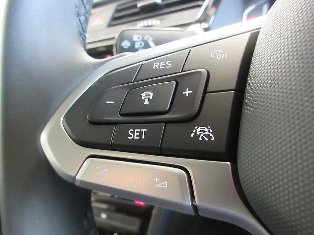 ゴルフトゥーラン TSI コンフォートライン アダプティブクルーズコントロール レーンチェンジアシストシステム フロントアシスト トラベルアシスト 16インチ純正アルミホイール 3列シート(17枚目)