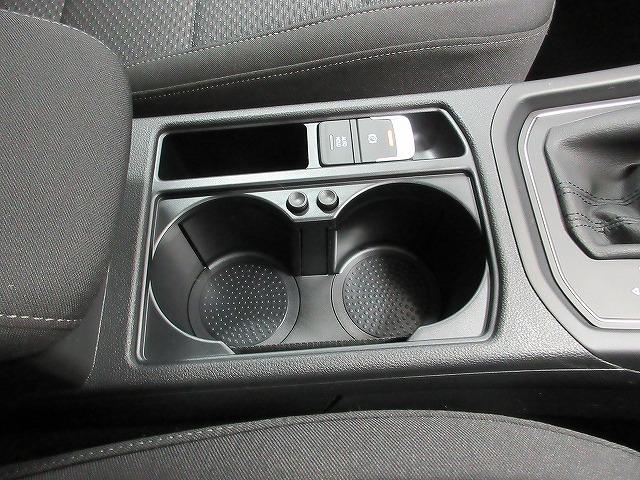 ゴルフトゥーラン TSI コンフォートライン アダプティブクルーズコントロール レーンチェンジアシストシステム フロントアシスト トラベルアシスト 16インチ純正アルミホイール 3列シート(30枚目)