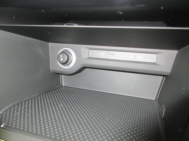 ゴルフトゥーラン TSI コンフォートライン アダプティブクルーズコントロール レーンチェンジアシストシステム フロントアシスト トラベルアシスト 16インチ純正アルミホイール 3列シート(31枚目)