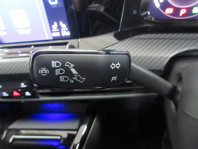 ゴルフR ラピスブルーメタリック ステアリングホイールヒーター IQ.LIGHTアダプティブクルーズコントロール レーンキープアシストシステム(18枚目)