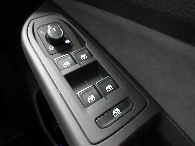 ゴルフR ラピスブルーメタリック ステアリングホイールヒーター IQ.LIGHTアダプティブクルーズコントロール レーンキープアシストシステム(21枚目)