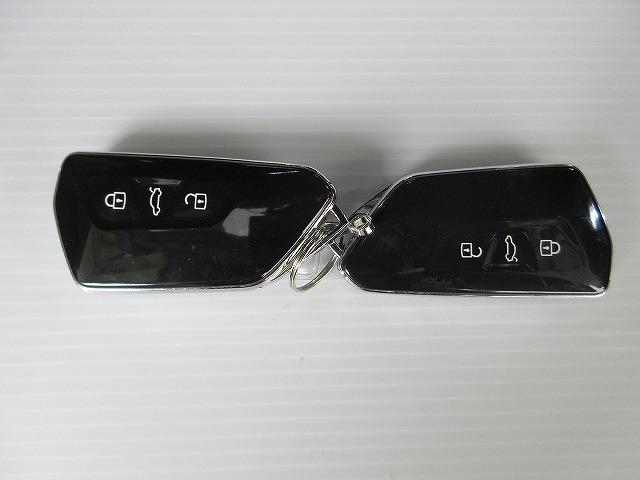 ゴルフR ラピスブルーメタリック ステアリングホイールヒーター IQ.LIGHTアダプティブクルーズコントロール レーンキープアシストシステム(46枚目)