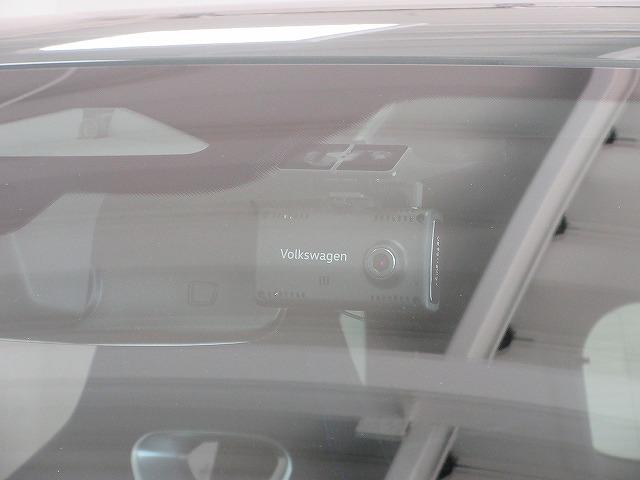 ティグアン ｅＴＳＩ　Ｒライン　アラウンドビューカメラ　ＩＱ．ＬＩＧＨＴ　アンビエントライト　レーンキープアシストシステム　パワーテールゲート　フロントアシスト（45枚目）