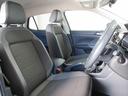 運転席助手席でございます。少し固めですが長時間乗っても疲れにくいシートとなっております。