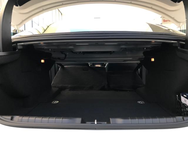 ギブリ Ｓ　グランスポーツ　ビアンコ・ピエノフィオーレレザー・２０インチアルミ・サンルーフ・インテリアカーボンパッケージ・ドライバーアシスタンスパッケージ（23枚目）