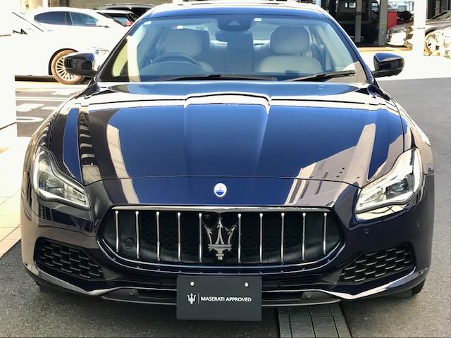 クアトロポルテ ベースグレード　ブルーパッシオーネ・ホワイトレザー・２０インチアルミ・サンルーフ・電動トランク・ウッドパネル・ＬＥＤヘッドライト・アダプティブクルーズコントロール（2枚目）