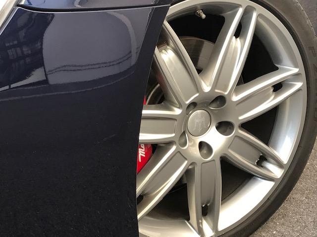 クアトロポルテ ベースグレード　ブルーパッシオーネ・ホワイトレザー・２０インチアルミ・サンルーフ・電動トランク・ウッドパネル・ＬＥＤヘッドライト・アダプティブクルーズコントロール（25枚目）