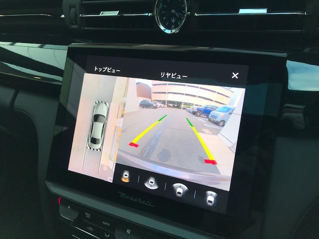 クアトロポルテ モデナ グリジオマラテアメタルシェントペイント・21インチホイール・黒レザー・サンルーフ・Bowers&Wikinsサウンドシステム・アルカンタラヘッドライニング・ピアノブラックトリム(11枚目)