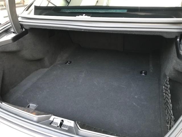 クアトロポルテ モデナ グリジオマラテアメタルシェントペイント・21インチホイール・黒レザー・サンルーフ・Bowers&Wikinsサウンドシステム・アルカンタラヘッドライニング・ピアノブラックトリム(22枚目)