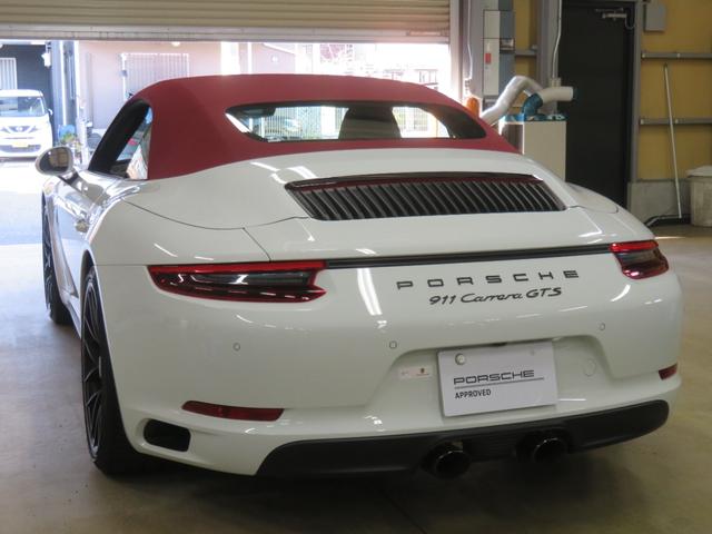 ９１１ ９１１カレラＧＴＳ　カブリオレ　ＧＴＳインテリア／ＢＯＳＥサラウンド／パークアシスト（リバーシングカメラつき）／カーボンステアリング／クルーズコントロール／アルミルック仕上げ燃料キャップ（70枚目）