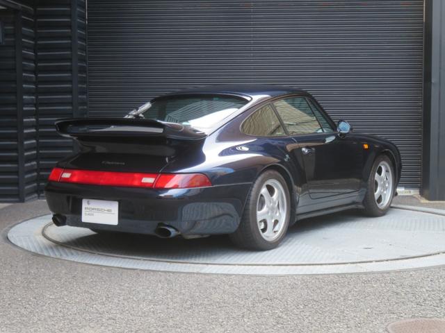 ９１１ ９１１カレラ　６Ｍ／Ｔ　ＣＵＰ　ホイール１７インチ　（アルミ）／リヤ　ワイパー／エアコン／ハイマウント・ブレーキ・ランプ／キセノンヘッドライト／純正フロント・リアスポイラー（10枚目）