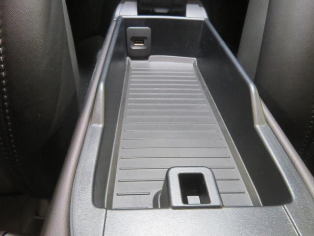 718ケイマン 718ケイマンGTS 4.0 右ハンドル PDK/ブラック レザーインテリアRace-Tex/オートエアコン/電動可倒式ドアミラー/シートヒーター/スポーツクロノストップウォッチ ダイアル ガーズレッド(32枚目)