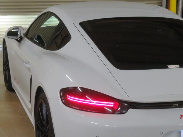 718ケイマン 718ケイマンGTS 4.0 右ハンドル PDK/ブラック レザーインテリアRace-Tex/オートエアコン/電動可倒式ドアミラー/シートヒーター/スポーツクロノストップウォッチ ダイアル ガーズレッド(69枚目)